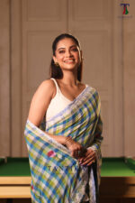 Blue & Green Multicolor Mull Cotton Less Border Hand Painted Saree - Image 2